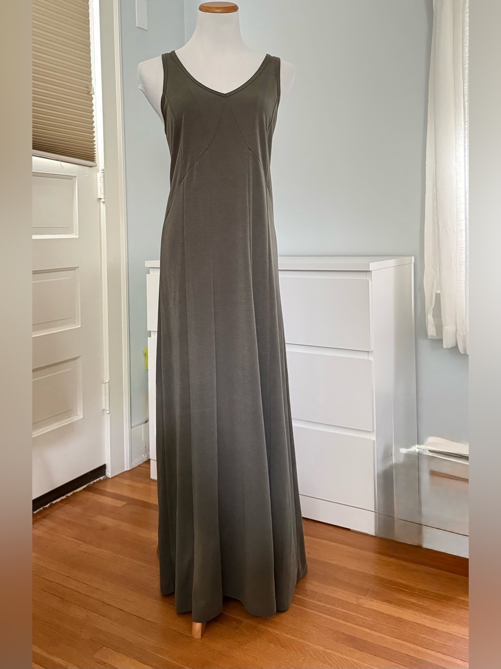 Lou & Grey V-Neck Maxi Dress in Olive Green - Sz S